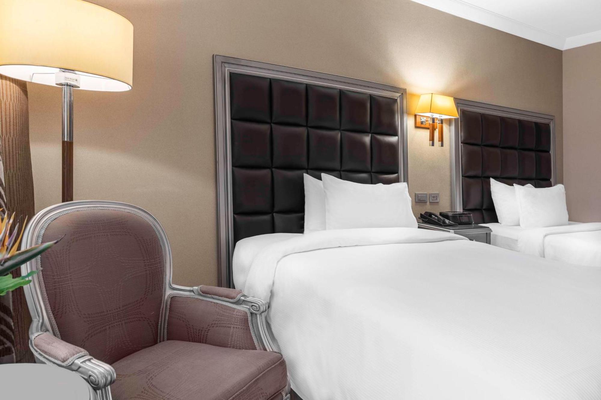 Hilton Alexandria Corniche Hotel Exterior photo Deluxe room