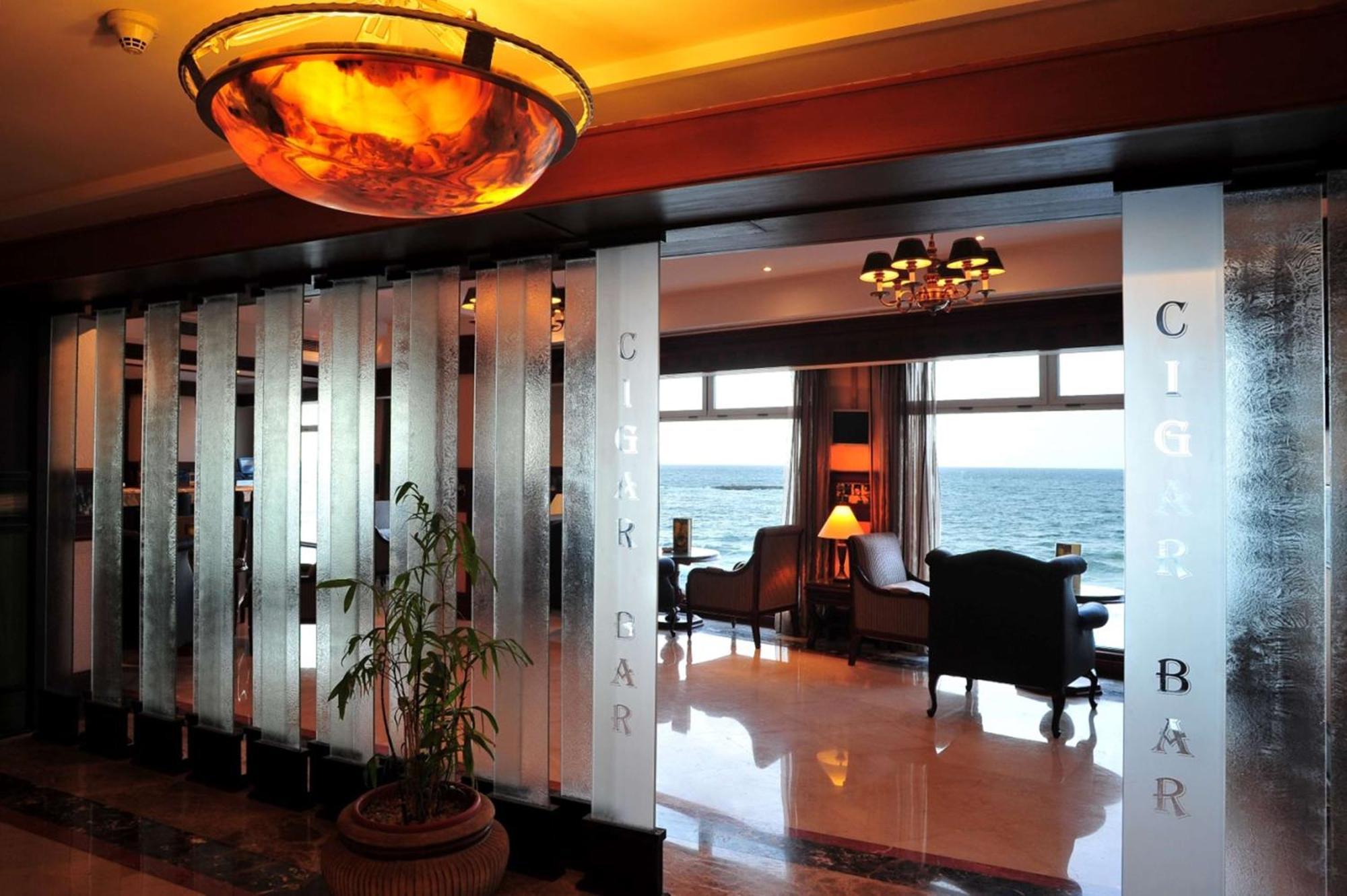 Hilton Alexandria Corniche Hotel Exterior photo Interior of the hotel